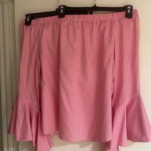 Gorgeous peplum sleeve New York and company blouse